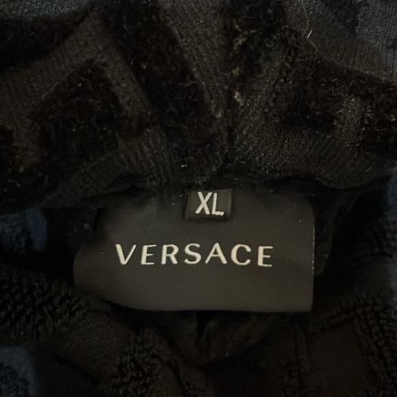 🔥💯Authentic Versace I 🖤 Baroque Bathrobe - Picture 4 of 5